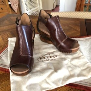 Dansko Limited sedition, new with bag!